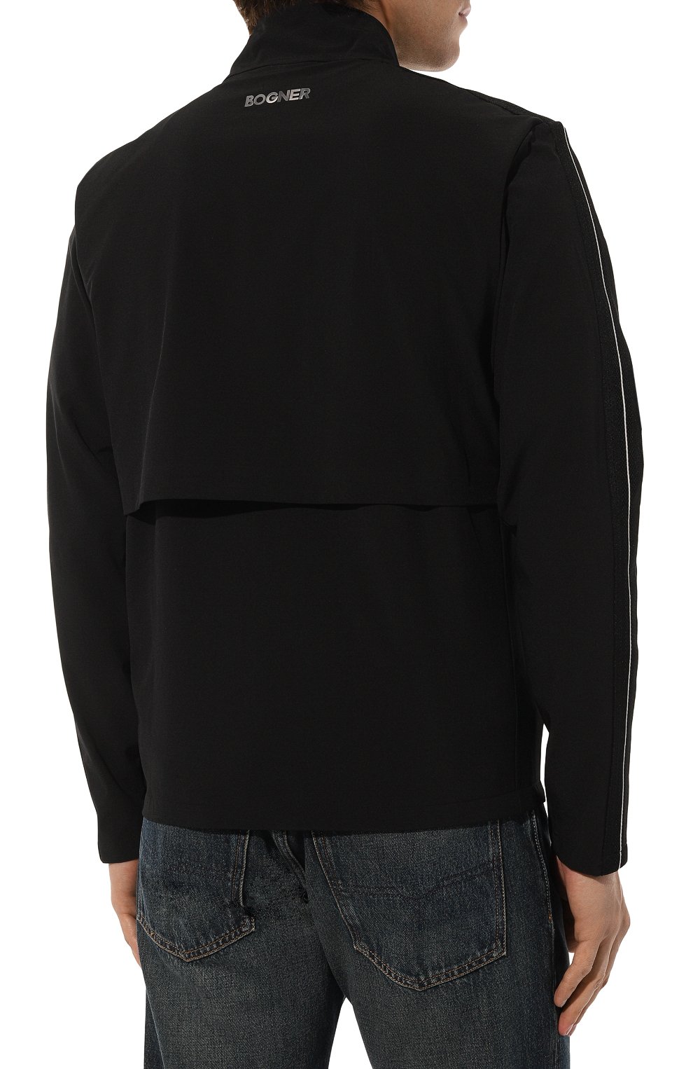 Мужская куртка BOGNER черного цвета, арт. 81107268 | Фото 4 (Кросс-КТ: Куртка, Ветровка; Рукава: Длинные; Материал внешний: Синтетический материал; Длина (верхняя одежда): Короткие; Стили: Кэжуэл)