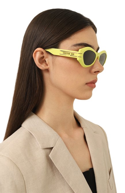 Женские солнцезащитные очки DIOR EYEWEAR желтого цвета, арт. DI0RSIGNATURE B1U 66C0 | Фото 2 (Материал: Пластик; Тип очков: С/з; Оптика Гендер: опти�ка-женское; Очки форма: Овальные, Cat-eye)