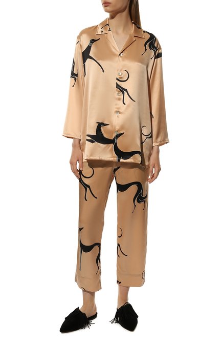 Женская шелковая пижама OLIVIA VON HALLE бежевого цвета, арт. PS2222 | Фото 2 (Материал внешний: Шелк; Рукава: 3/4; Длина (для топов): Удлиненные; Длина Ж (юбки, платья, шорты): Мини; Длина (брюки, джинсы): Укороченные)