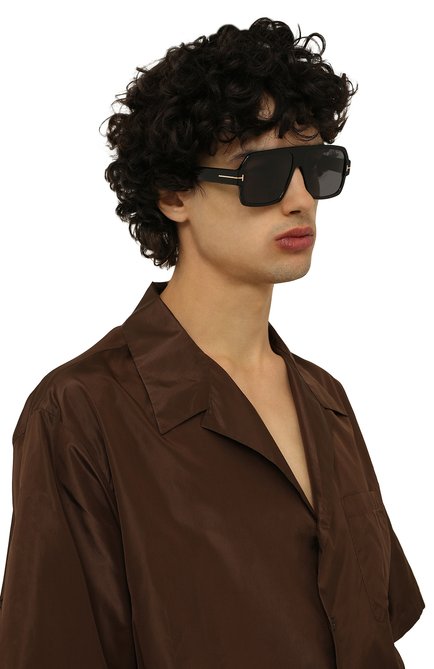 Мужские солнцезащитные очки TOM FORD черного цвета, арт. TF933 01A | Фото 2 (Тип очков: С/з; Кросс-КТ: С/з-мужское; Оптика Гендер: оптика-мужское; Очки форма: Авиаторы)