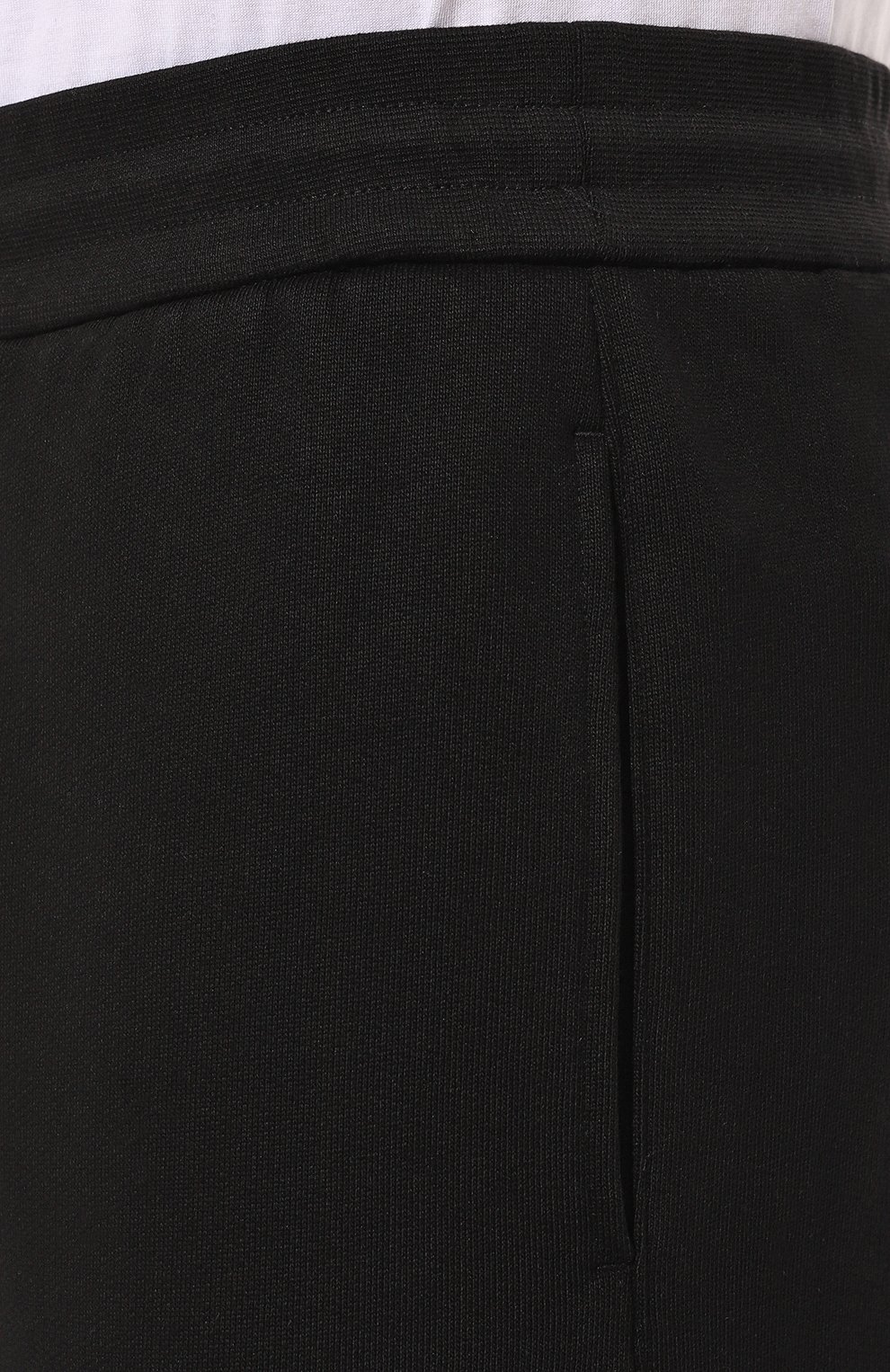 Мужские хлопковые джоггеры EMPORIO ARMANI черного цвета, арт. 6R1PU3/1JWPZ | Фото 5 (Длина (брюки, джинсы): Стандартные; Материал сплава: Проставлено; Материал внешний: Хлопок; Стили: Спорт-шик; Драгоценные камни: Проставлено; Силуэт М (брюки): Джоггеры)