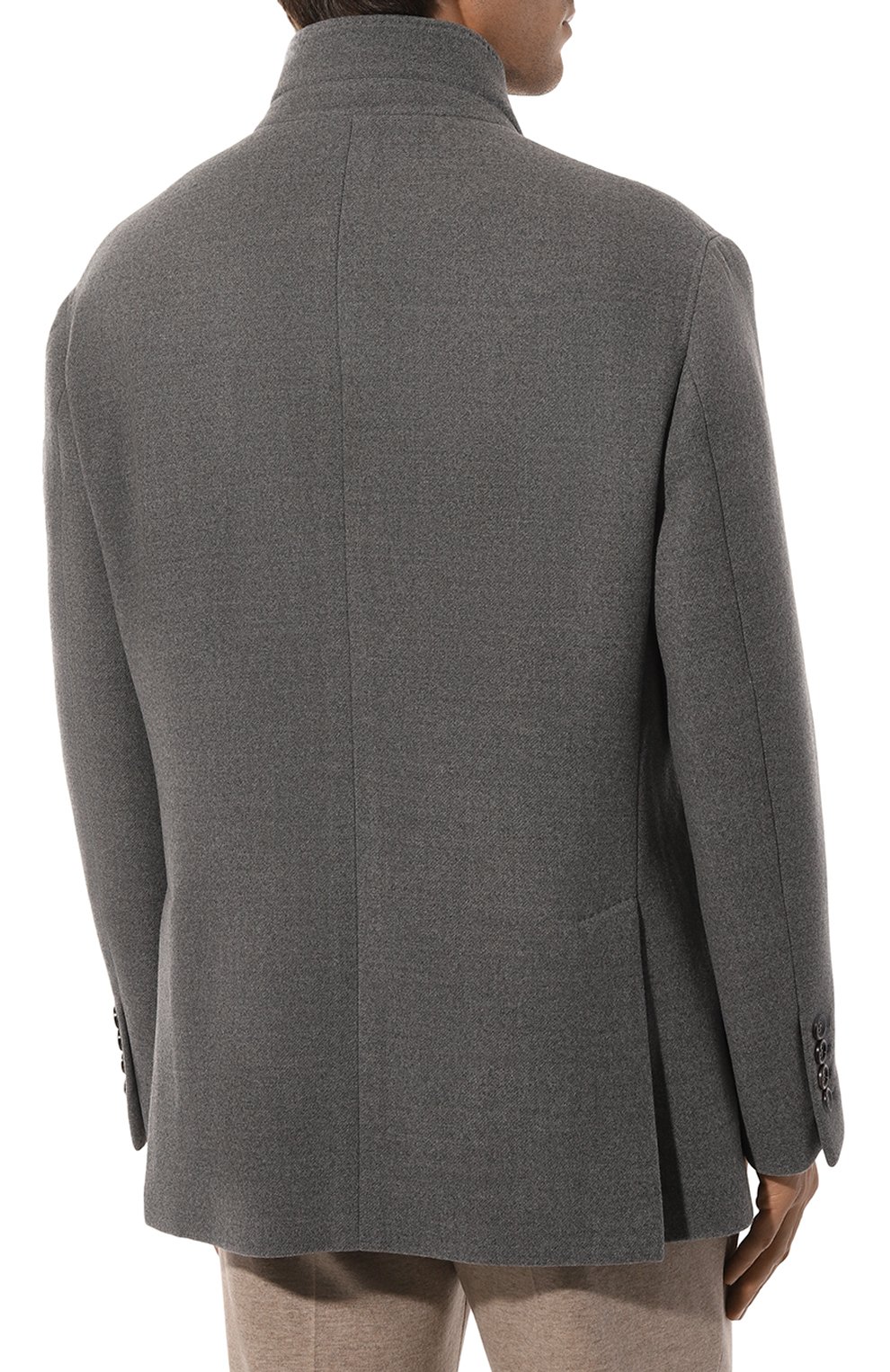 Мужской шерстяное пальто BRUNELLO CUCINELLI серого цвета, арт. MQ4217003 | Фото 4 (Материал внешний: Шерсть; Рукава: Длинные; Материал сплава: Проставлено; Драгоценные камни: Проставлено; Длина (верхняя одежда): Короткие; Мужское Кросс-КТ: пальто-верхняя одежда; Материал подклада: Купро; Стили: Кэжуэл)