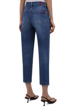 Женские джинсы 7 FOR ALL MANKIND синего цвета, арт. JSA7K850TD | Фото 4 (Кросс-КТ: Деним; Силуэт Ж (брюки и джинсы): Прямые; Материал сплава: Проставлено; Материал внешний: Хлопок, Деним; Детали: Потертости; Драгоценные камни: Проставлено; Длина (брюки, джинсы): Укороченные; Стили: Кэжуэл)