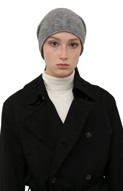 Женская шапка ISABEL BENENATO светло-серого цвета, арт. DK04F21 | Фото 2 (Материал: Синтетический материал, Шерсть, Текстиль)