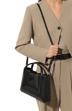 Женская сумка sera MLOUYE черного цвета, арт. 10-016 | Фото 2 (Сумки-технические: Сумки top-handle; Размер: medium; Материал: Натуральная кожа; Ремень/цепочка: На ремешке)