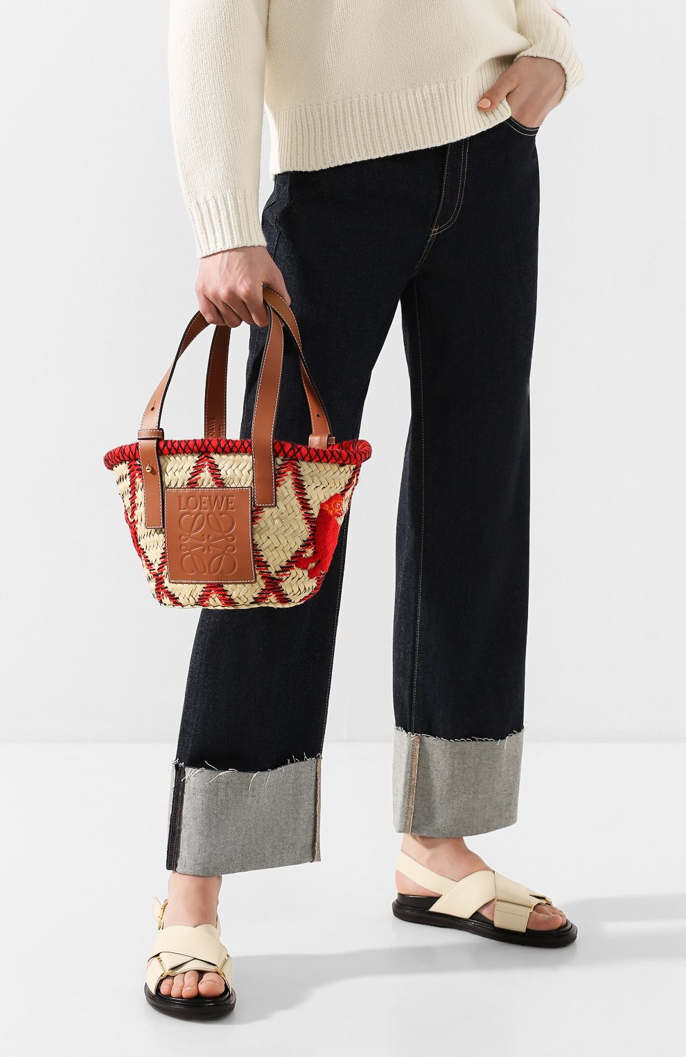 Женская сумка basket small LOEWE бежевого цвета, арт. 303.50.S93 | Фото 2 (Сумки-технические: Сумки top-handle; Материал: Растительное волокно; Размер: small)