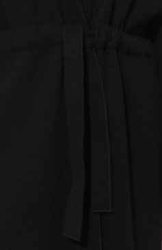 Женское шерстяное пальто FORTE_FORTE черного цвета, арт. 10609 | Фото 5 (Материал внешний: Шерсть; Рукава: Длинные; Длина (верхняя одежда): До колена; Материал сплава: Проставлено; 1-2-бортные: Однобортные; Драгоценные камни: Проставлено; Материал подклада: Купро; Стили: Кэжуэл)