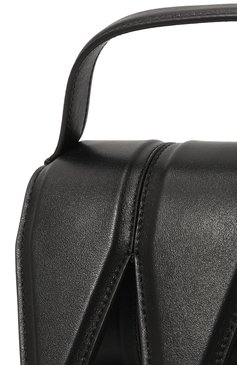 Женская сумка three YUZEFI черного цвета, арт. YUZC0-HB-TH-L000 | Фото 3 (Сумки-техничес кие: Сумки top-handle; Материал: Натуральная кожа; Материал сплава: Проставлено; Размер: mini; Ремень/цепочка: На ремешке; Драгоценные камни: Проставлено)