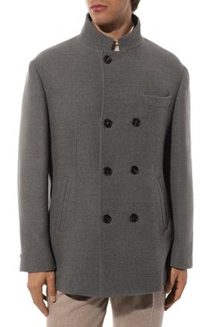 Мужской шерстяное пальто BRUNELLO CUCINELLI серого цвета, арт. MQ4217003 | Фото 3 (Материал внешний: Шерсть; Рукава: Длинные; Материал сплава: Проставлено; Драгоценные камни: Проставлено; Длина (верхняя одежда): Короткие; Мужское Кросс-КТ: пальто-верхняя одежда; Материал подклада: Купро; Стили: Кэжуэл)