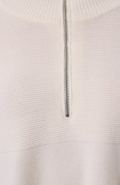 Женский шерстяной пуловер BEATRICE .B кремвого цвета, арт. 23FA8426/W00L | Фото 5 (Материал внешний: Шерсть; Рукава: Длинные; Длина (для топов): Стандартные; Материал сплава: Проставлено; Женское Кросс-КТ: Пуловер-одежда; Драгоценные камни: Проставлено; Стили: Кэжуэл)