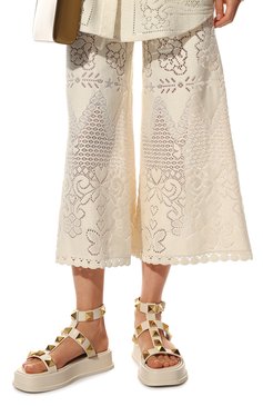 Женские кожаные сандалии roman stud VALENTINO кремвого цвета, арт. XW2S0DP1/HBE | Фото 3 (Подошва: Платформа; Материал внутренний: Натуральная кожа; Длина стельки: 22,6, 23,3, 23,6, 24,0, 24,3, 24,6, 25,0, 25,3, 25,6, 26,0, 26,3, 26,6, 27,3)