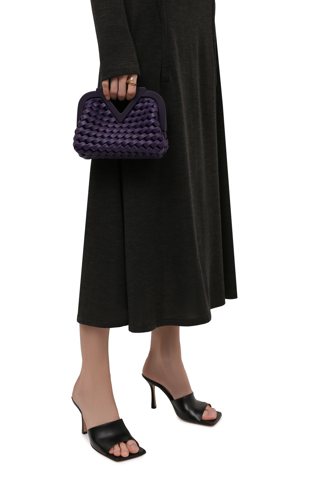 Женская сумка point small BOTTEGA VENETA фиолетового цвета, арт. 666860/V14N1 | Фото 4 (Сумки-технические: Сумки top-handle; Материал: Натуральная кожа; Ремень/цепочка: На ремешке; Размер: small)