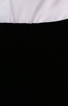 Женские брюки из вискозы и шелка GIORGIO ARMANI черного цвета, арт. 1WHPP0IQ/T01FD | Фото 5 (Длина (брюки, джинсы): Стандартные; Женское Кросс-КТ: Брюки-одежда; Силуэт Ж (брюки и джинсы): Джоггеры; Материал сплава: Проставлено; Материал внешний: Вискоза; Драгоценные камни: Проставлено; Стили: Романтичный)