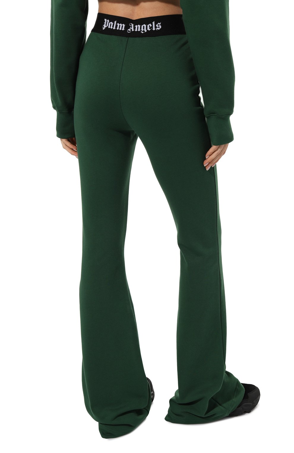 Женские хлопковые брюки PALM ANGELS темно-зеленого цвета, арт. PWCH017F23FLE0015710 | Фото 4 (Длина (брюки, джинсы): Удлиненные; Женское Кросс-КТ: Брюки-одежда; Материал сплава: Проставлено; Силуэт Ж (брюки и джинсы): Расклешенные; Материал внешний: Хлопок; Стили: Спорт-шик; Драгоценные камни: Проставлено)