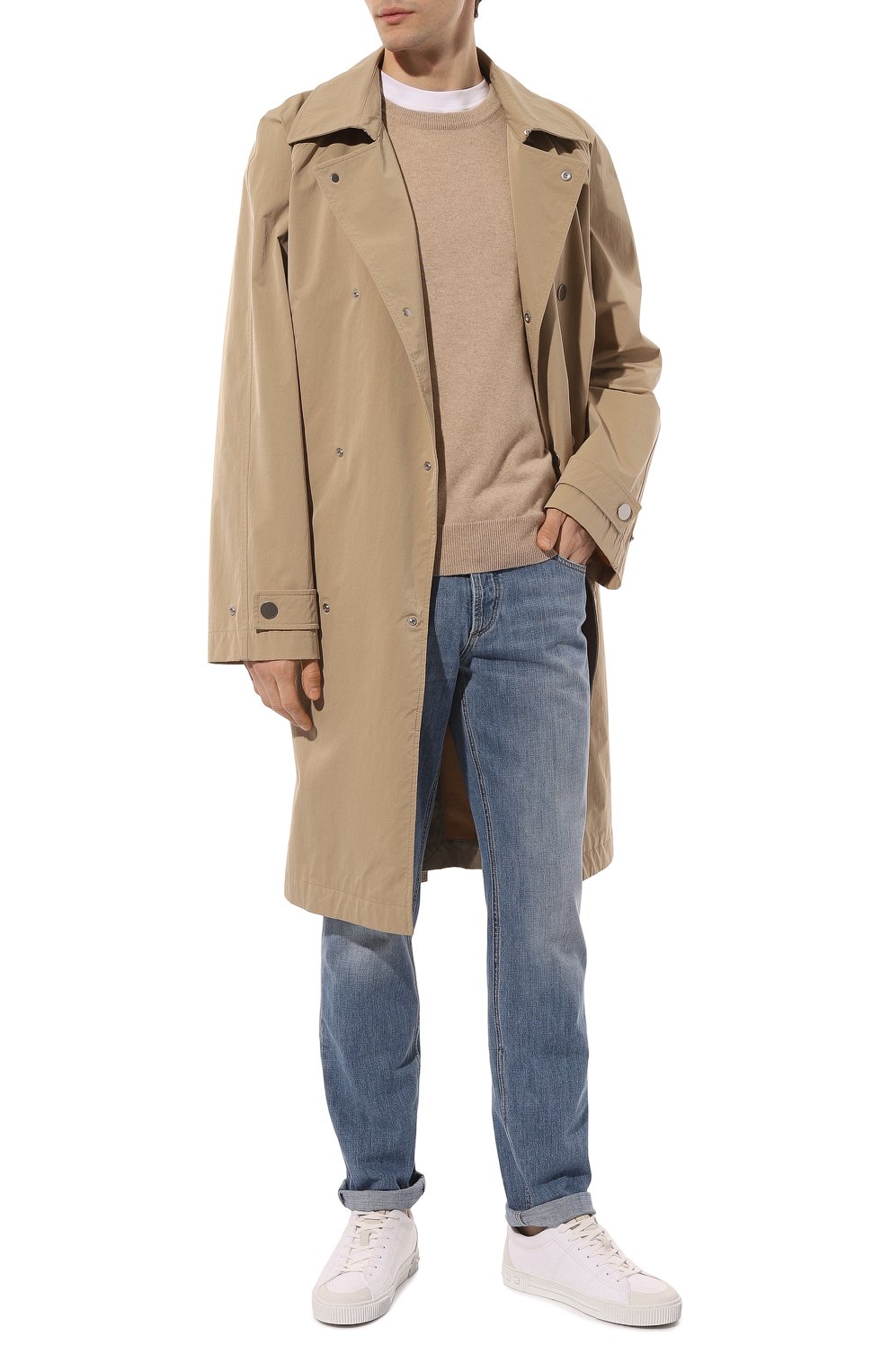 Мужские джинсы BRUNELLO CUCINELLI голубого цвета, арт. M0Z37B2210 | Фото 2 (Силуэт М (брюки): Прямые; Кросс-КТ: Деним; Длина (брюки, джинсы): Стандартные; Региональные ограничения белый список (Axapta Mercury): RU; Материал внешний: Хлопок, Деним; Детали: Потертости; Стили: Кэжуэл)