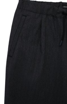 Детские брюки EMPORIO ARMANI темно-синего цвета, арт. 6R4PG5/4N7ZZ | Фото 3 (Случай: Повседневный; Материал внешний: Синтетический материал, Вискоза; Материал сплава: Проставлено; Нос: Не проставлено)
