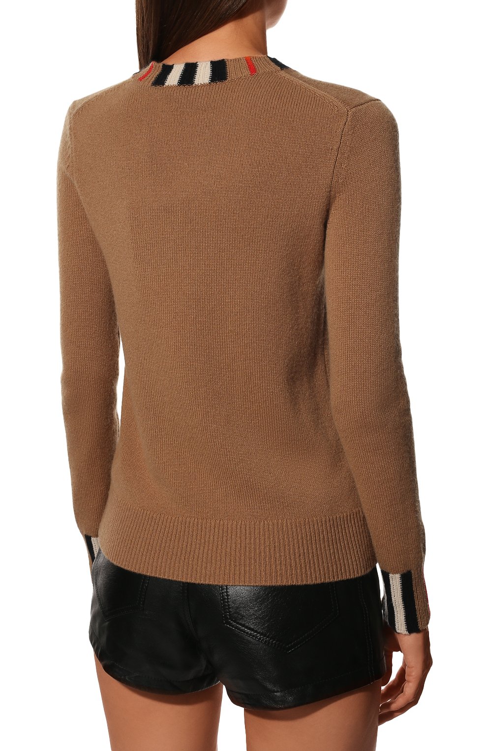 Женский кашемировый пуловер BURBERRY коричневого цвета, арт. 8020391 | Фото 4 (Материал внешний: Шерсть, Кашемир; Рукава: Длинные; Длина (для топов): Стандартные; Женское Кросс-КТ: Пуловер-одежда; Статус проверки: Проверена категория)
