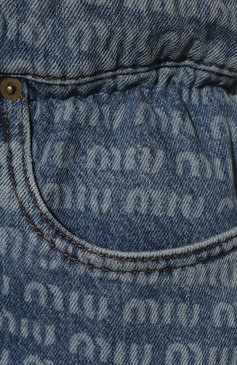 Женские джинсы MIU MIU голубого цвета, арт. GWP419-10DP-F0013 | Фото 5 (Силуэт Ж (брюки и джинсы): Широкие; Кросс-КТ: Деним; Длина (брюки, джинсы): Стандартные; Стили: Гранж; Материал внешний: Хлопок, Деним)