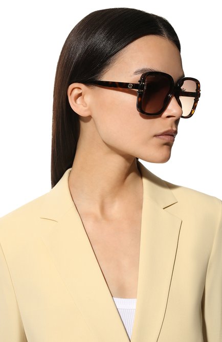 Женские солнцезащитные очки GUCCI леопардового цвета, арт. GG1066S 002 | Фото 2 (Тип очков: С/з; Оптика Гендер: оптика-женское; Очки форма: Квадратные)