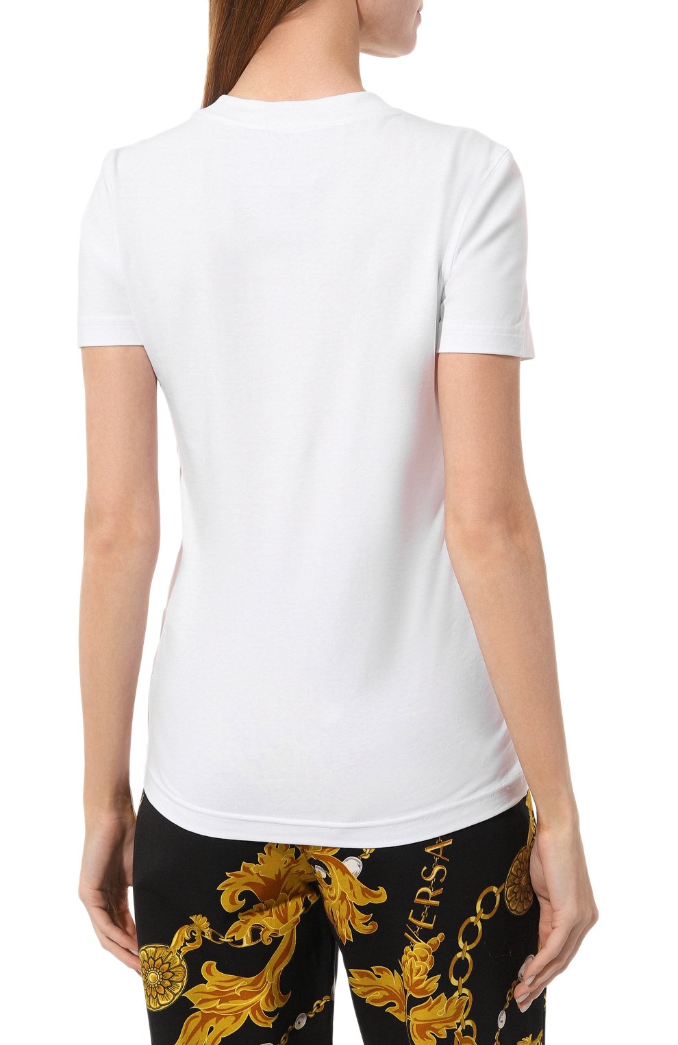 Женская хлопковая футболка VERSACE JEANS COUTURE белого цвета, арт. 75HAHT06/CJ03T | Фото 4 (Рукава: Короткие; Длина (для топов): Стандартные; Принт: С принтом; Материал сплава: Проставлено; Материал внешний: Хлопок; Женское Кросс-КТ: Футболка-одежда; Драгоценные камни: Проставлено; Стили: Кэжуэл)