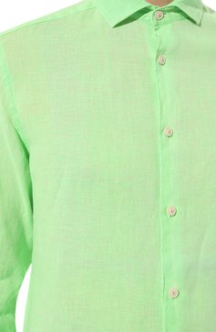 Мужская льняная рубашка MC2 SAINT BARTH зеленого цвета, арт. STBM/PAMPL0NA/03983D | Фото 5 (Манжеты: На пуговицах; Рукава: Длинные; Воротник: Акула; Случай: Повседневный; Длина (для топов): Стандартные; Материал сплава: Проставлено; Материал внешний: Лен; Принт: Однотонные; Драгоценные камни: Проставлено; Стили: Кэжуэл)