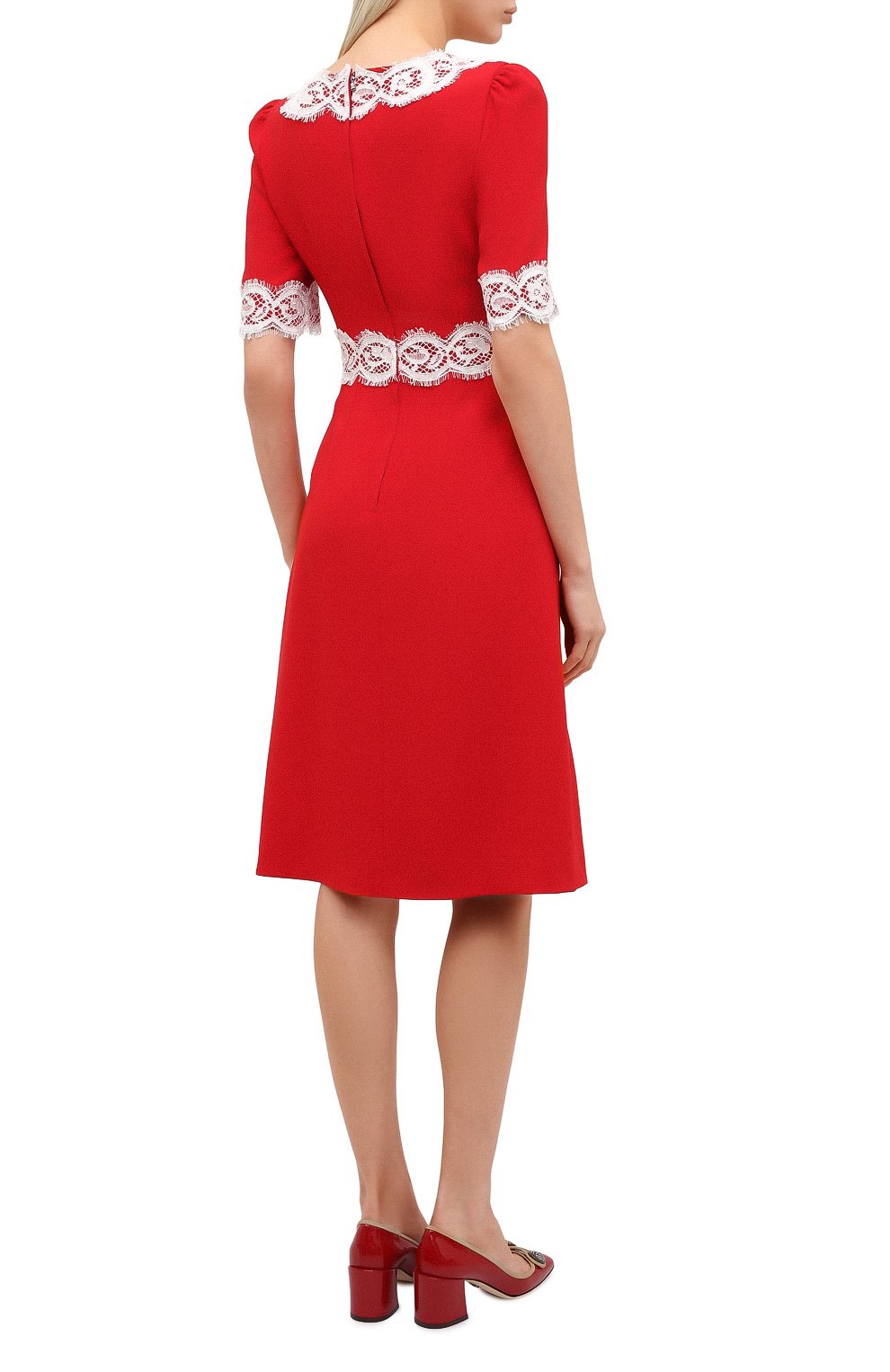 Женское платье DOLCE & GABBANA красного цвета, арт. F6J7IT/FURDV | Фото 4 (Случай: Вечерний; Рукава: Короткие; Женское Кросс-КТ: платье-футляр, Платье-одежда; Материал внешний: Синтетический материал, Вискоза; Региональные ограничения белый список (Axapta Mercury): RU; Материал сплава: Проставлено; Длина Ж (юбки, платья, шорты): До колена; Драгоценные камни: Проставлено; Стили: Романтичный; Материал подклада: Шелк)