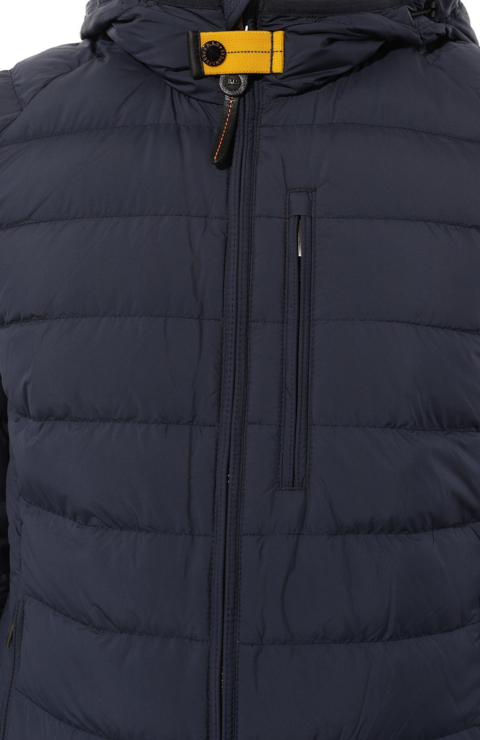 Мужская пуховая куртка PARAJUMPERS темно-синего цвета, арт. PMPUSL02 | Фото 5 (Кросс-КТ: Куртка; Рукава: Длинные; Материал внешний: Синтетический материал; Материал сплава: Проставлено; Мужское Кросс-КТ: Куртка-пуховая; Ма териал подклада: Синтетический материал; Драгоценные камни: Проставлено; Длина (верхняя одежда): Короткие; Материал утеплителя: Пух и перо; Стили: Кэжуэл)