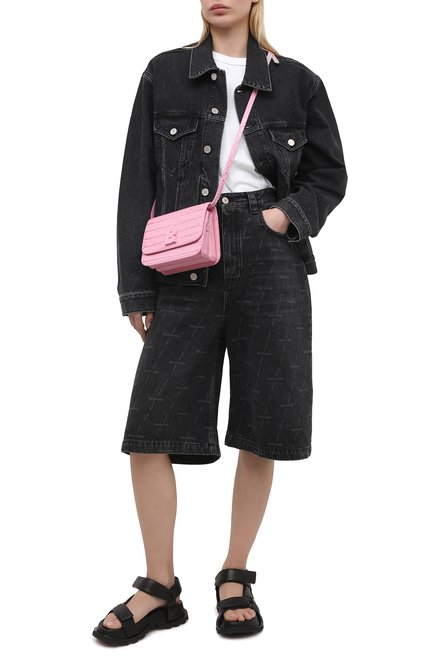 Женские джинсовые шорты BALENCIAGA черного цвета, арт. 646905/TJW41 | Фото 2 (Длина Ж (юбки, платья, шорты): Миди; Стили: Гранж; Материал внешний: Хлопок, Деним; Кросс-КТ: Деним, Широкие; Женское Кросс-КТ: Шорты-одежда; Региональные ограничения белый список (Axapta Mercury): RU)