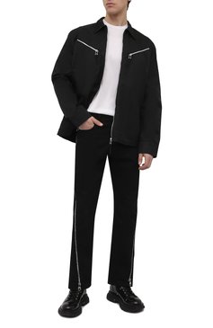 Мужские джинсы ALEXANDER MCQUEEN черного цвета, арт. 685204/QSY73 | Фото 2 (Силуэт М (брюки): Прямые; Кросс-КТ: Деним; Длина (брюки, джинсы): Стандартные; Региональные ограничения белый список (Axapta Mercury): Не проставлено; Стили: Гранж; Материал сплава: Проставлено; Нос: Не проставлено; Материал внешний: Хлопок, Деним; Драгоценные камни: Проставлено)