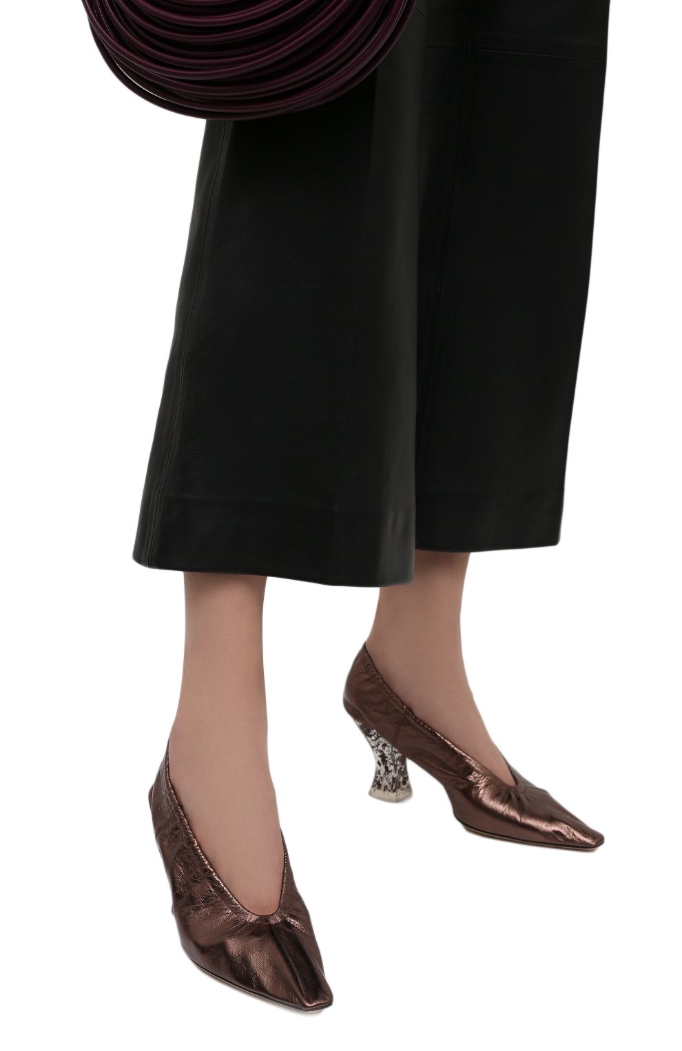 Женские кожаны�е туфли almond BOTTEGA VENETA коричневого цвета, арт. 651356/V1AI0 | Фото 3 (Каблук высота: Высокий; Материал внутренний: Натуральная кожа; Каблук тип: Устойчивый; Подошва: Плоская)