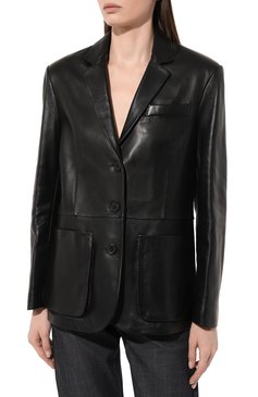 Женский кожаный жакет LESYANEBO черного цвета, арт. SS23/LEATHERT001 | Фото 3 (Рукава: Длинные; Стили: Гламурный; Случай: Повседневный; Материал сплава: Проставлено; 1-2-бортные: Однобортные; Материал внешний: Натуральная кожа; Драгоценные камни: Проставлено; Длина (верхняя одежда): Короткие; Женское Кросс-КТ: Жакет-одежда)