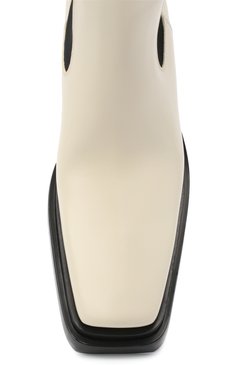 Женские кожаные казаки bv lean BOTTEGA VENETA кремвого цвета, арт. 639831/V00M0 | Фото 6 (Женское Кросс-КТ: Казаки-ботинки; Подошва: Платформа; Каблук высота: Низкий; Материал внутренний: Натуральная кожа; Региональные ограничения белый список (Axapta Mercury): RU; Материал утеплителя: Без утеплителя; ширина носка стельки: 7,5, 8,5; толщина подошвы: 2,3, 2,5; высота каблука: 5,3)
