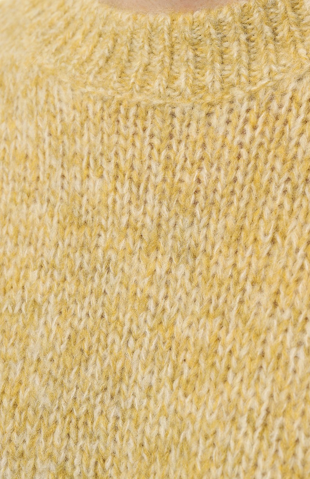 Ажурный пуловер реглан золотисто-желтого цвета