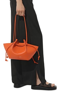 Женская сумка mochi YUZEFI оранжевого цвета, арт. YUZSS23-HB-M0-L007 | Фото 2 (Сумки-технические: Сумки top-handle; Материал: Натуральная кожа; Материал сплава: Простав лено; Драгоценные камни: Проставлено; Размер: small)