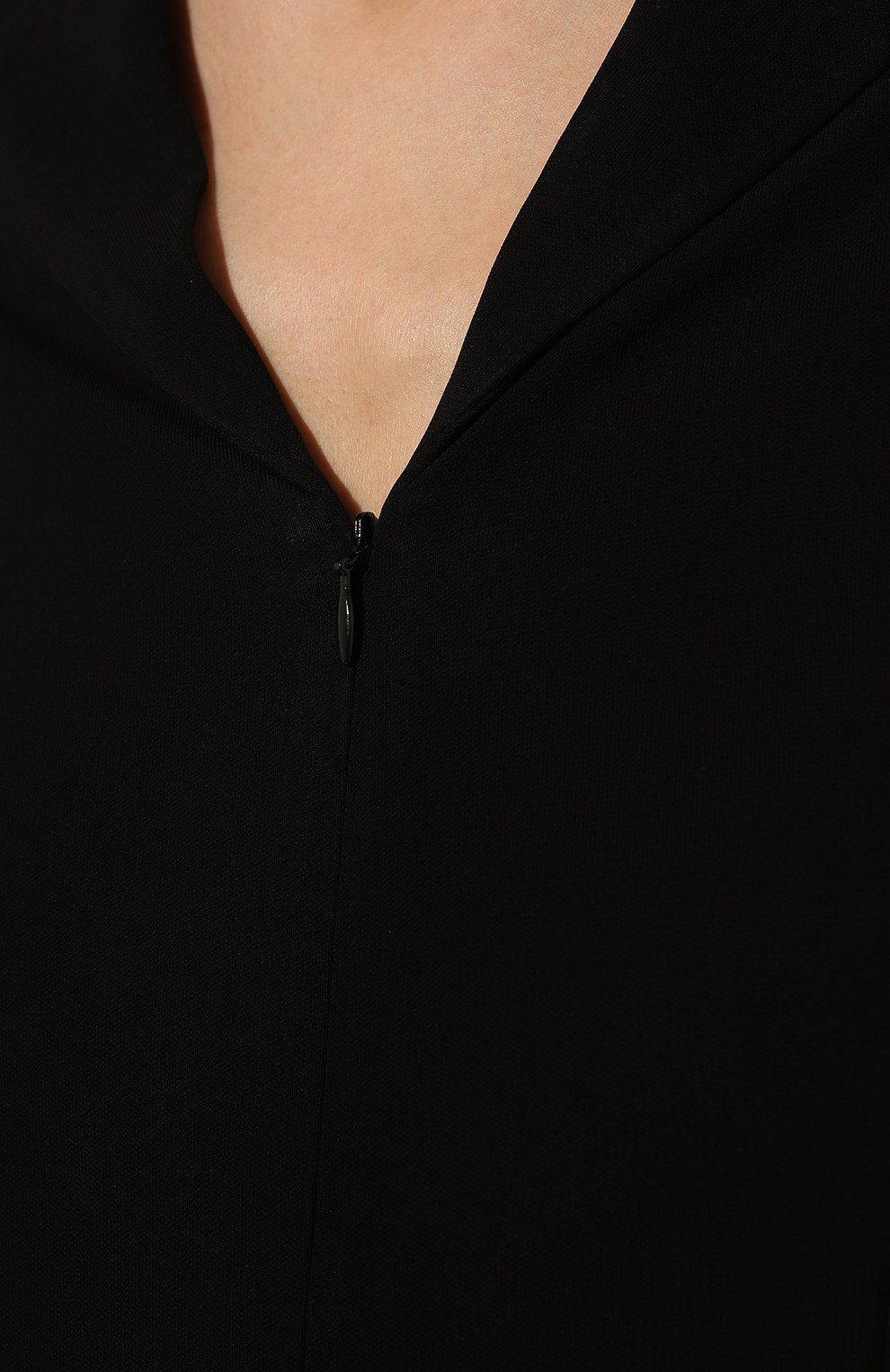 Женский топ из вискозы HELMUT LANG черного цвета, арт. M10HW507 | Фото 5 (Рукава: Длинные; Длина (для топов): Стандартные; Материал внешний: Вискоза; Стили: Минимализм)