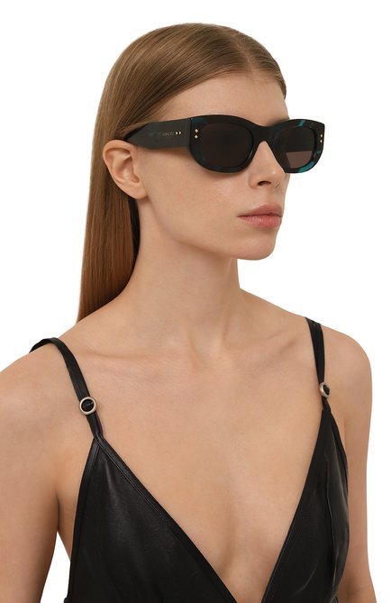 Женские солнцезащитные очки GUCCI синего цвета, арт. GG1215S 001 | Фото 2 (Тип очков: С/з; Оптика Гендер: оптика-женское; Очки форма: Овальные)