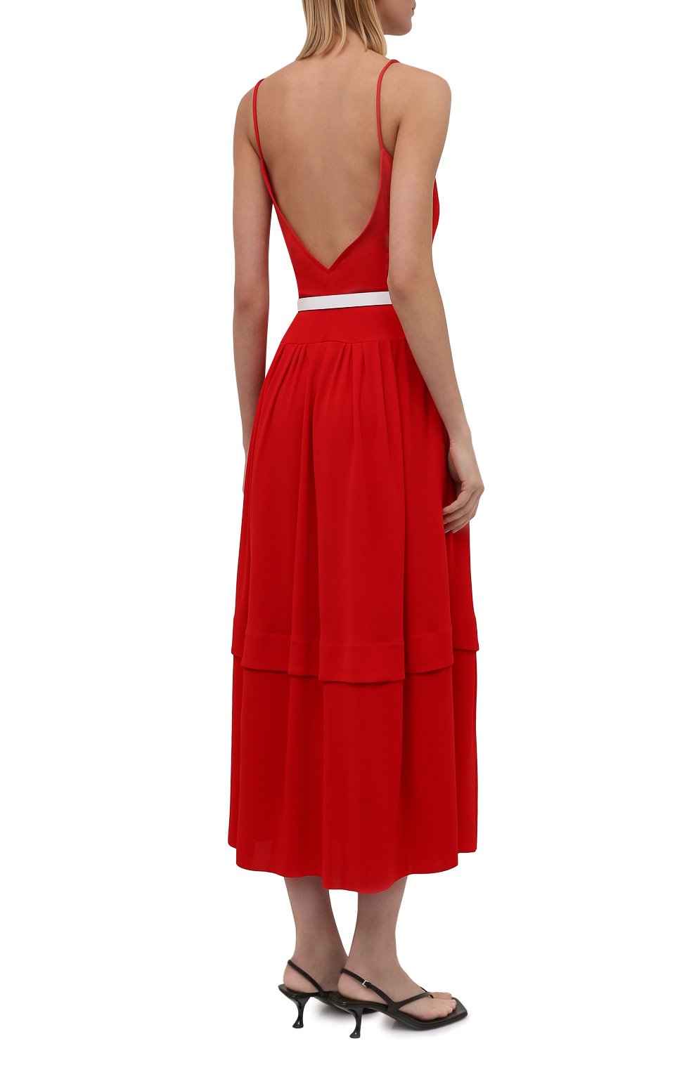 Женское платье из вискозы VICTORIA BECKHAM красного цвета, арт. 1521WDR002849A | Фото 4 (Женское Кросс-КТ: Сарафаны, Платье-одежда; Случай: Повседневный; Региональные ограничения белый список (Axapta Mercury): RU; Материал сплава: Проставлено; Длина Ж (юбки, платья, шорты): Миди; Материал внешний: Вискоза; Драгоценные камни: Проставлено; Материал подклада: Вискоза; Стили: Романтичный)