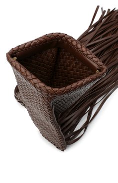 Женский клатч bv fringe crisscross BOTTEGA VENETA коричневого цвета, арт. 642104/V01D1 | Фото 4 (Случай: Вечерний; Материал: Натуральная кожа; Региональные ограничения белый список (Axapta Mercury): RU; Женское Кросс-КТ: Клатч-клатчи; Размер: large)