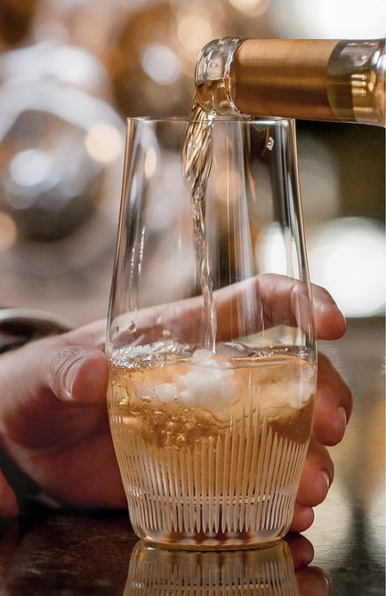 Набор из 2-х стаканов для сока 100 points LALIQUE прозрачного цвета, арт. 10332500 | Фото 2 (Интерьер_коллекция: 100 Points; Ограничения доставки: fragile-2)