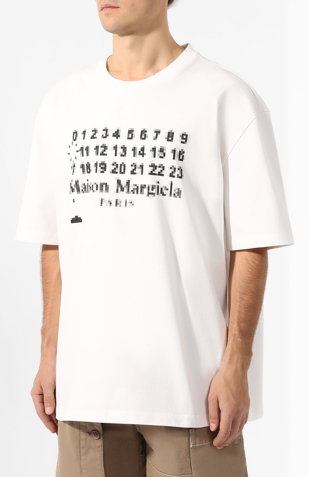 Футболка maison margiela. Мейсон Марджела футболка с желтой надписью. Футболка Maison Margiela с паспортом. Белая футболка Maison Margiela цена.