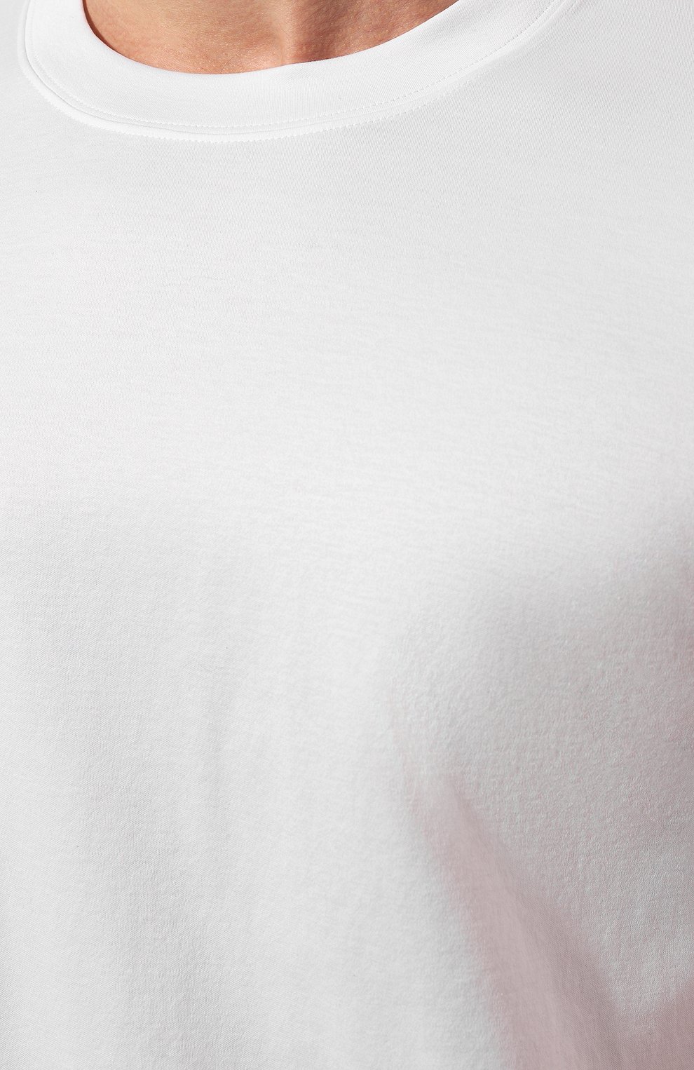Мужская хлопковая футболка BRUNELLO CUCINELLI белого цвета, арт. M0T611308 | Фото 5 (Принт: Без принта; Рукава: Короткие; Длина (для топов): Стандартные; Мужское Кросс-КТ: Футболка-одежда; Материал сплава: Проставлено; Материал внешний: Хлопок; Ювелирные украшения: Назначено; Драгоценные камни: Проставлено; Размерность: Маломерит; Стили: Кэжуэл)