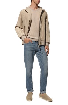 Мужские джинсы BRUNELLO CUCINELLI голубого цвета, арт. M0Z37D2210 | Фото 2 (Силуэт М (брюки): Прямые; Кросс-КТ: Деним; Длина (брюки, джинсы): Стандартные; Материал внешний: Хлопок, Деним; Детали: Потертости; Стили: Кэжуэл)