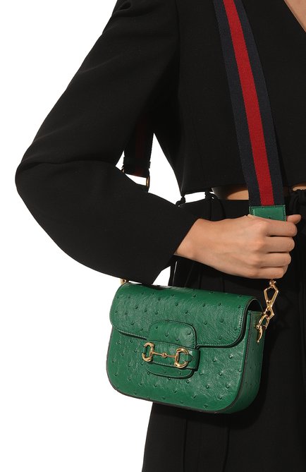 Женская сумка 1955 horsebit mini из кожи страуса GUCCI зеленого цвета, арт. 658574 EY0DG | Фото 2 (Размер: mini; Ремень/цепочка: На ремешке; Сумки-технические: Сумки через плечо)