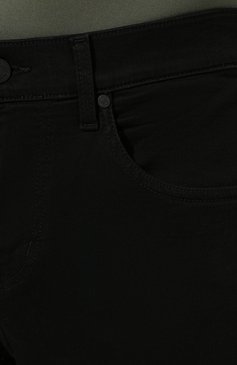 Мужские джинсы 7 FOR ALL MANKIND черного цвета, арт. JSMNA220BC | Фото 5 (Силуэт М (брюки): Прямые; Кросс-КТ: Деним; Длина (брюки, джинсы): Стандартные; Материал сплава: Проставлено; Материал внешний: Хлопок; Ювелирные украшения: Назначено; Драгоценные камни: Проставлено; Статус проверки: Проверена категория)
