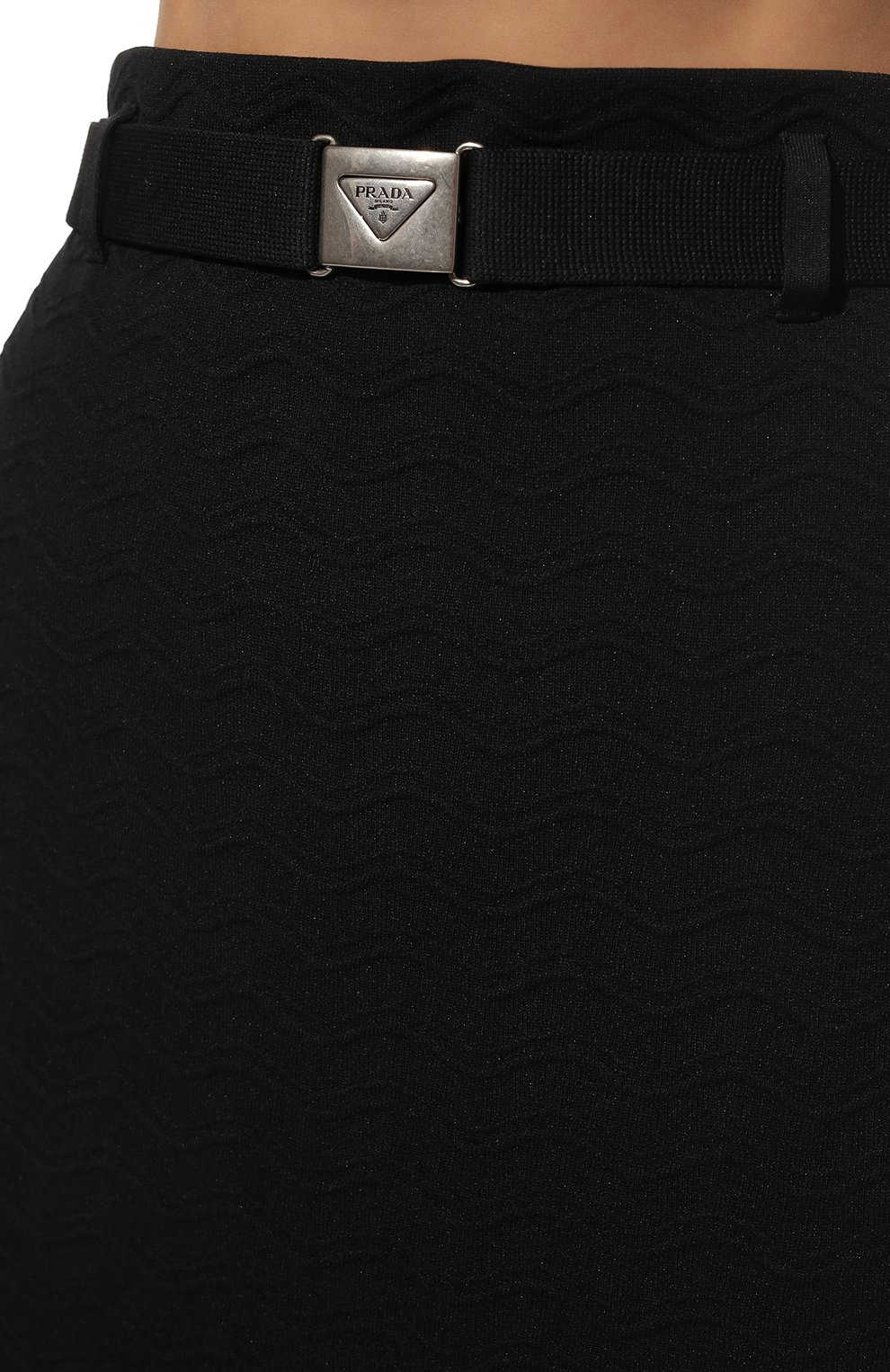 Женская юбка PRADA черного цвета, арт. P184TH-102W-F0002-221 | Фото 5 (Стили: Гламурный; Женское Кросс-КТ: Юбка-карандаш, Юбка-одежда; Материал внешний: Синтетический материал; Длина Ж (юбки, платья, шорты): Миди)
