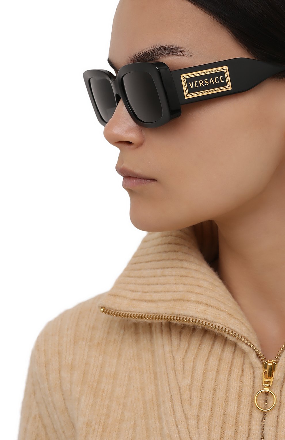 Женские солнцезащитные очки VERSACE черного цвета, арт. 4377-GB1/87 | Фото 2 (Региональные ограничения белый список (Axapta Mercury): RU; Тип очков: С/з; Оптика Гендер: оптика-женское; Очки форма: Прямоугольные)