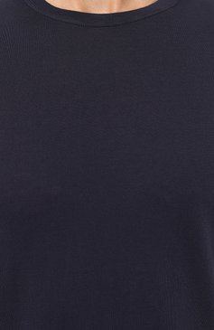 Мужская хлопковая футболка FEDELI темно-синего цвета, арт. 6UID0113 | Фото 5 (Принт: Без принта; Рукава: Короткие; Длина (для топов): Стандартные; Материал сплава: Проставлено; Материал внешний: Хлопок; Драгоценные камни: Проставлено; Стили: Кэжуэл)