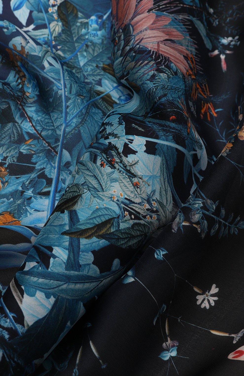 Женский шелковый платок fresco RADICAL CHIC черн�ого цвета, арт. 670881.23.03 | Фото 3 (Принт: С принтом; Материал: Текстиль, Шелк)
