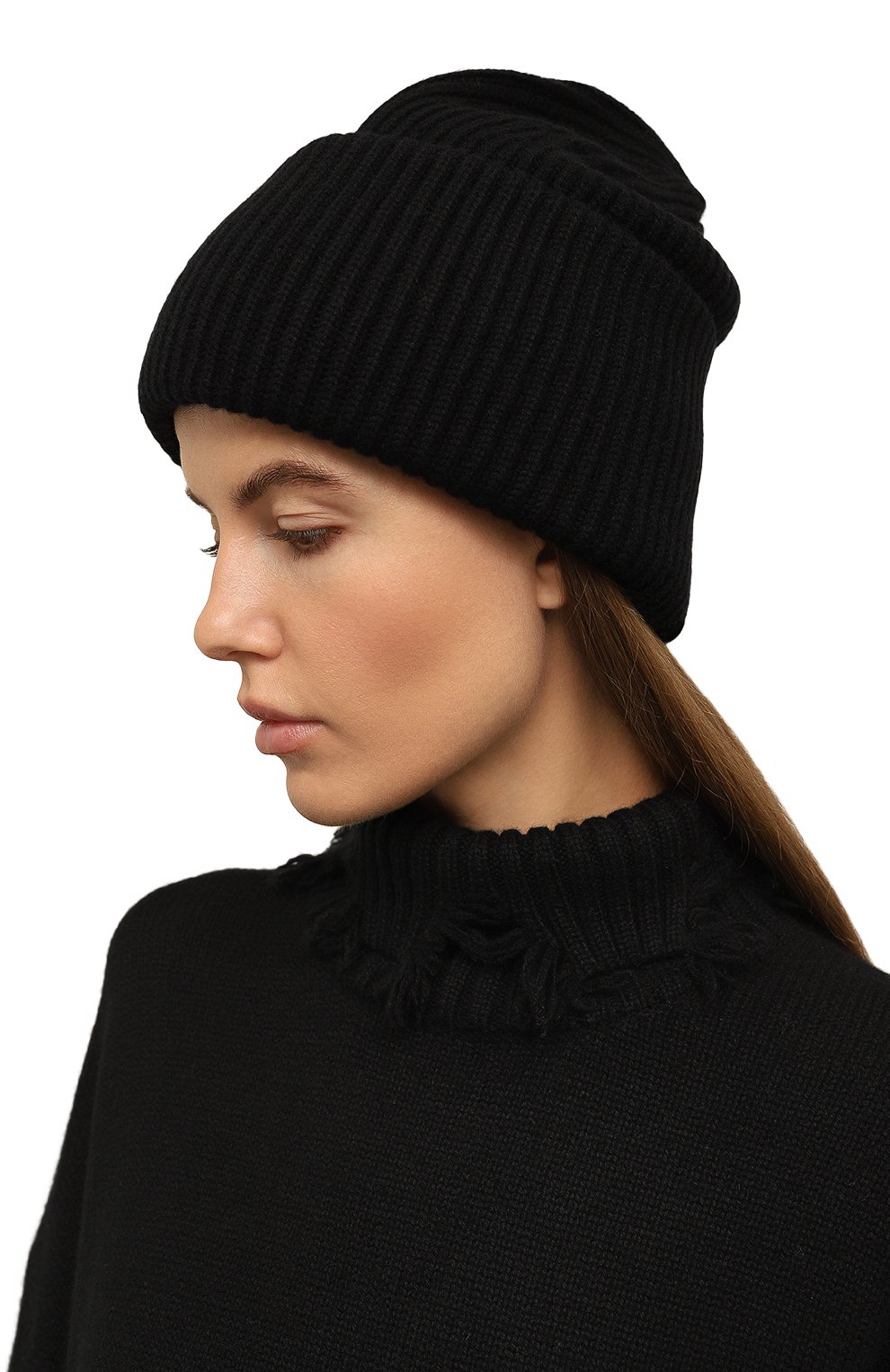 Женская шапка из шер сти и кашемира ADDICTED черного цвета, арт. MK924 | Фото 2 (Материал: Текстиль, Шерсть; Материал сплава: Проставлено; Нос: Не проставлено)