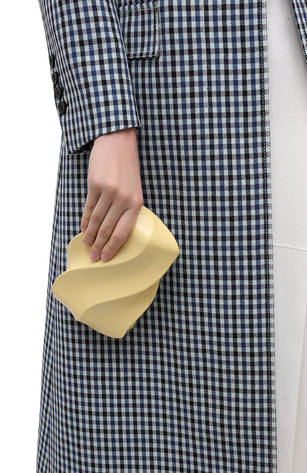 Женский клатч bv whirl BOTTEGA VENETA желтого цвета, арт. 639332/VA9A0 | Фото 2 (Материал: Натуральная кожа; Региональные ограничения белый список (Axapta Mercury): RU; Материал сплава: Проставлено; Женское Кросс-КТ: Клатч-клатчи; Размер: mini; Драгоценные камни: Проставлено)